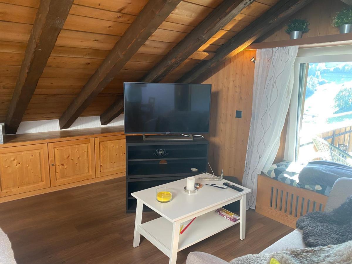 Dachwohnung In Der Mitte Von Laax-Dorf Exterior photo